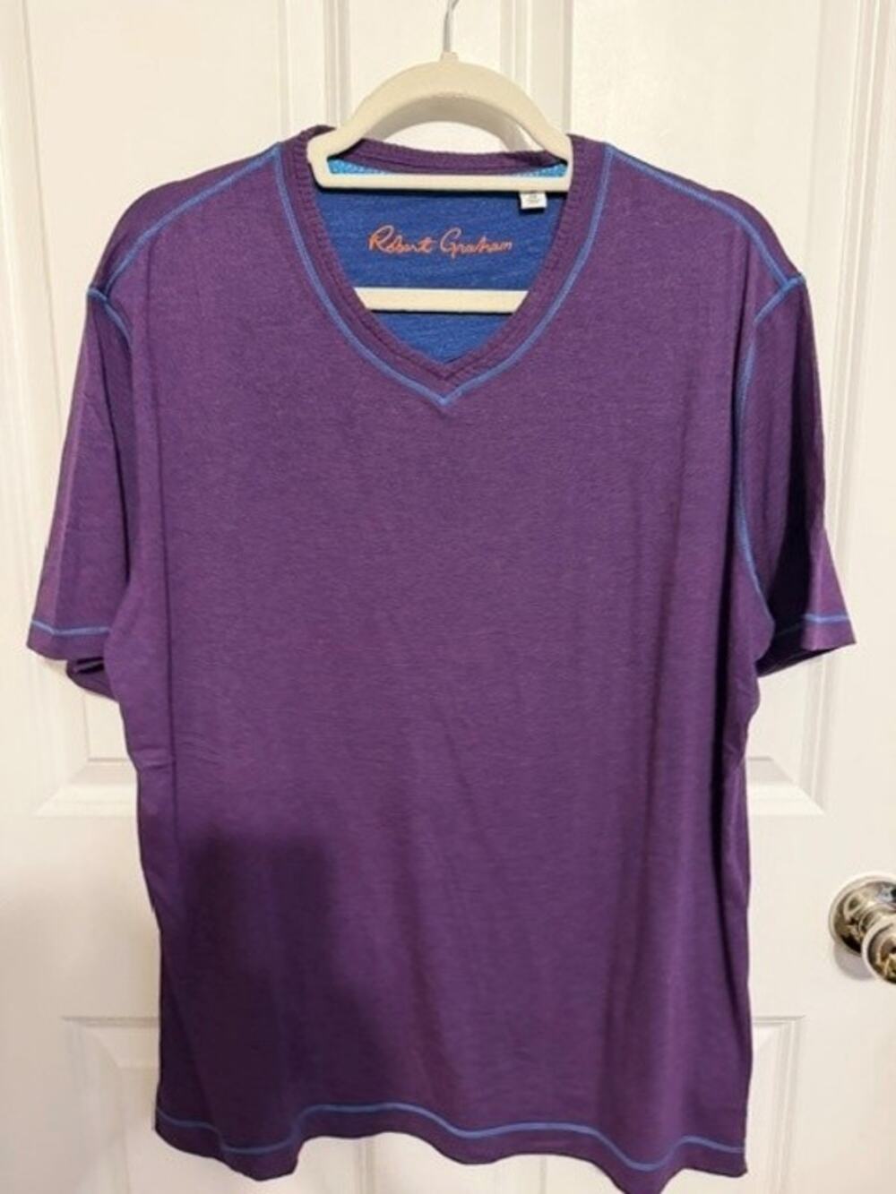 Robert Graham Heather Purple V-Neck T Shirt Medium